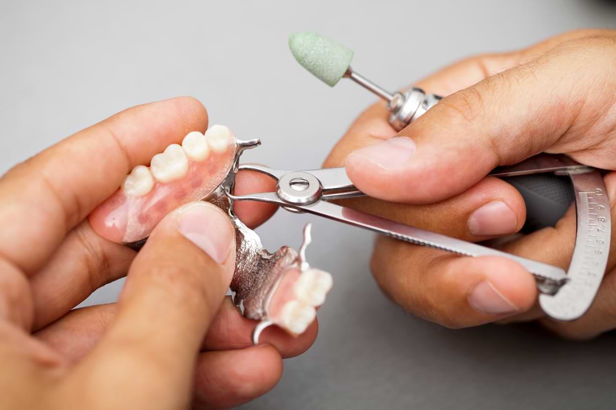 Do You Know the Real Truth About Dentures & False Teeth?