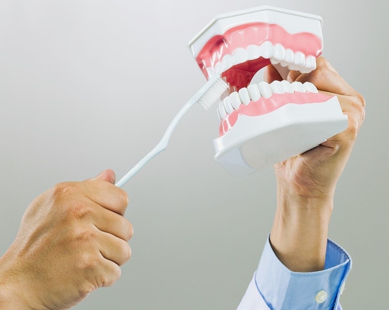 3 Ways to Care for Your Removable Dentures When They’re Not In Your Mouth